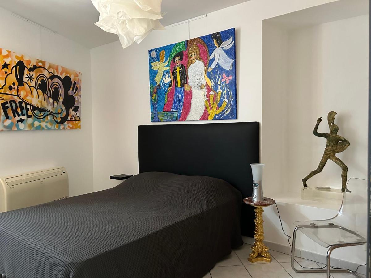 Interieur D'artistes Apartment